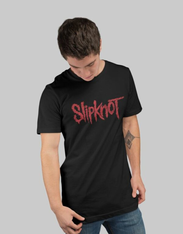 Unisex black T-Shirt featuring Slipknot logo in red