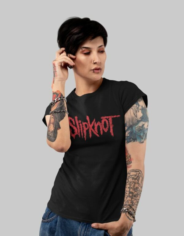 Women black T-Shirt featuring Slipknot logo in red